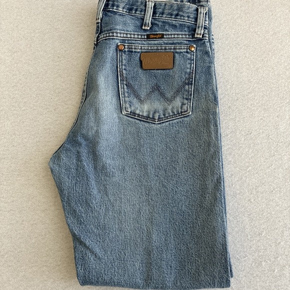 Wrangler Other - Wrangler Men's Cowboy Cut Blue Jeans Size 33x32 13MWZ Light Wash Western Rodeo
